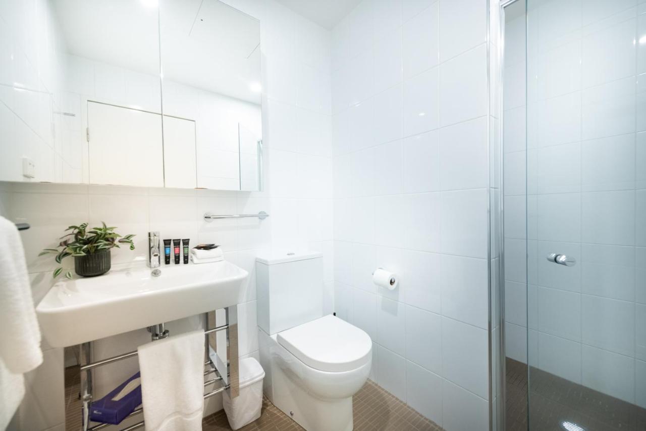 Mode 220 Braddon Act * Canberra