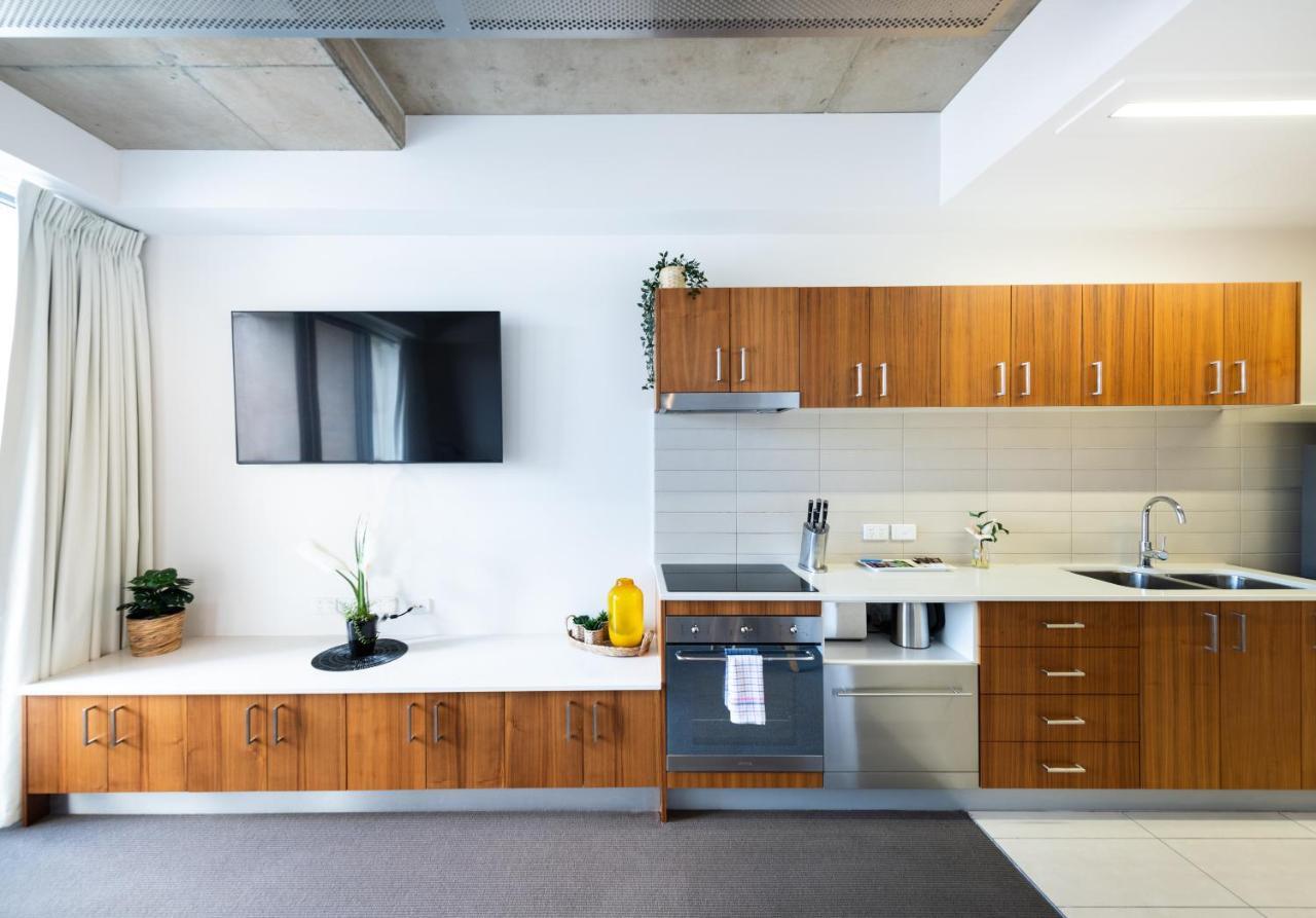 Mode 220 Braddon Act * Canberra